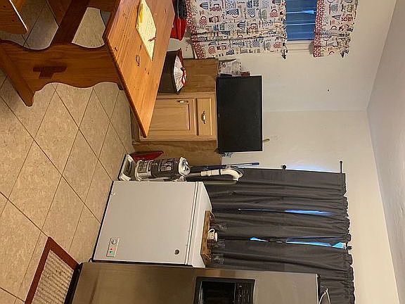 4th image of 112 Beverly Ct