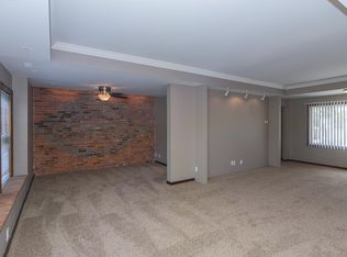 635 S 11th St #4, Lincoln, NE 68508
