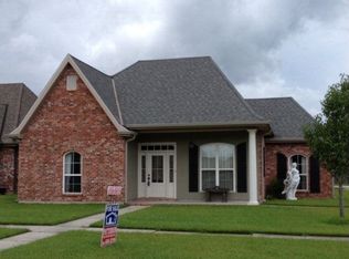 320 Sugarwood Blvd, Houma, LA 70360