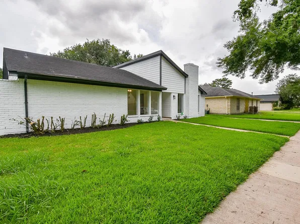 1815 Mustang Springs Dr, Missouri City, TX 77459