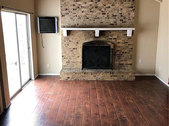 2nd image of 817 Salem Trl