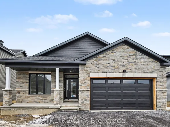 935 Cologne St, Russell, ON K0A 1W0