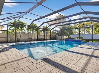 3328 Pilot Cir, Naples, FL 34120