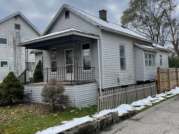 2221 Owen St, Saginaw, MI 48601