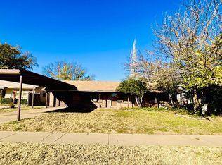 1926 71st St, Lubbock, TX 79412