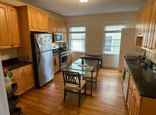 206 Pearl St APT 1, Somerville, MA 02145