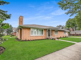 7038 Le Claire Ave, Skokie, IL 60077