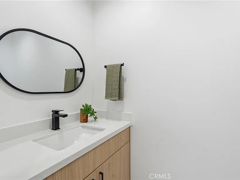 1428 S Cloverdale Ave — Photo 25