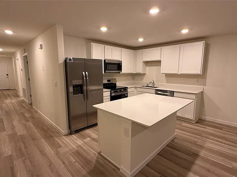 7749 SW 46th Ct — Photo 5