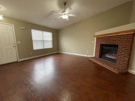 5th image of 818 Kaestner Dr