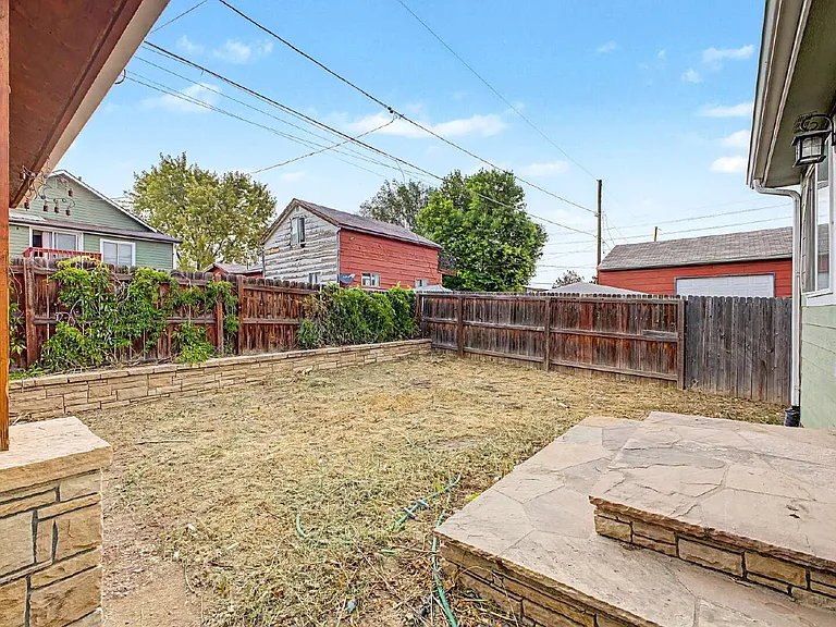 2073 W Hillside Ave — Photo 20