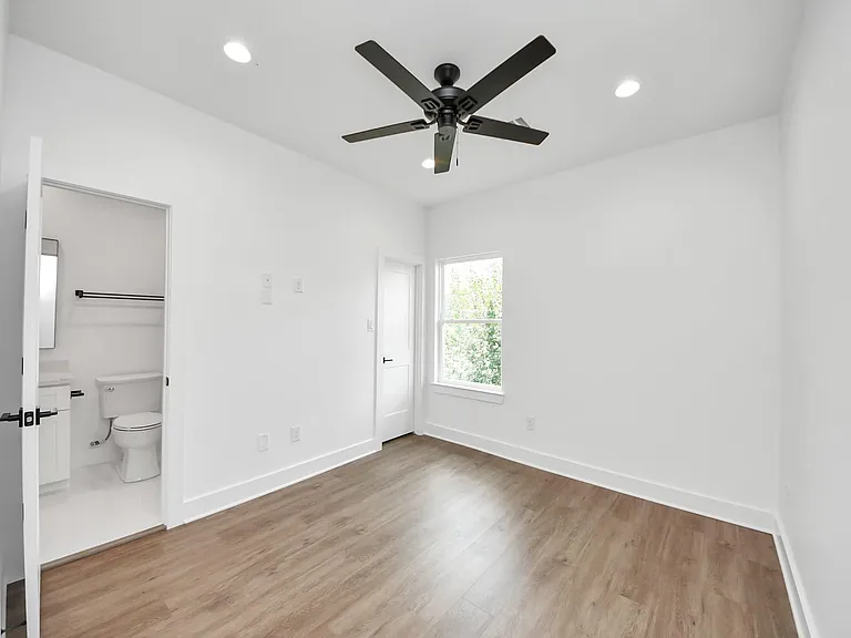 5029 Broom St #A — Photo 24
