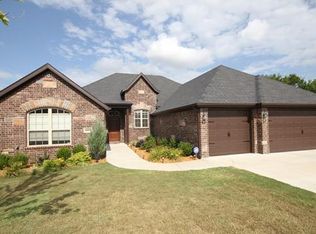 4606 SW Skyline St, Bentonville, AR 72712