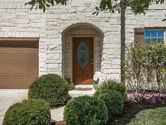 2nd image of 311 Quarry Ln