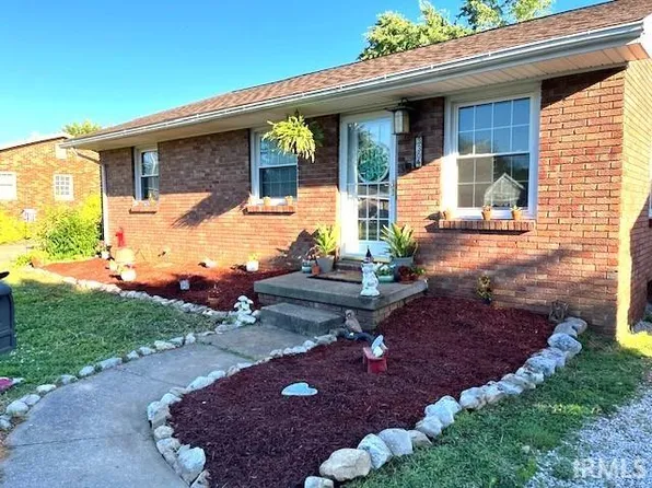 3304 Edgewood Dr, Evansville, IN 47712