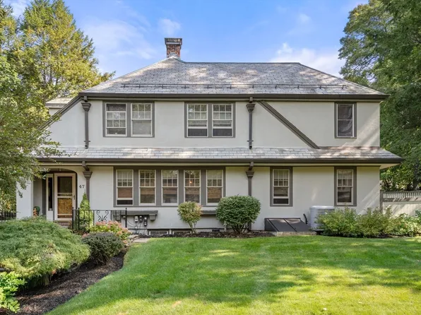 47 Summit Rd, Wellesley, MA 02482