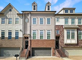 2132 Old Georgian Ter NW, Atlanta, GA 30318