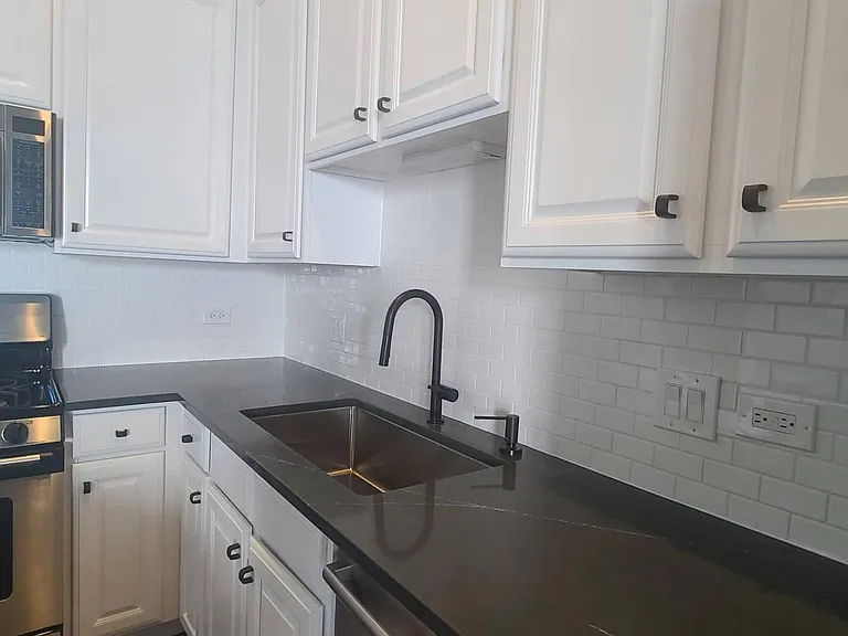 758 N Larrabee St #816 — Photo 10