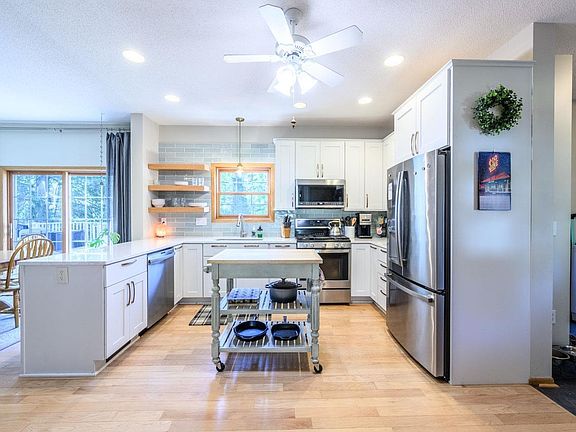 5th image of 304 Terrace St