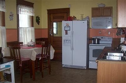 3rd image of 3300 W 41st St