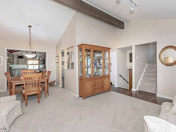 4th image of 1285 Giesse Dr