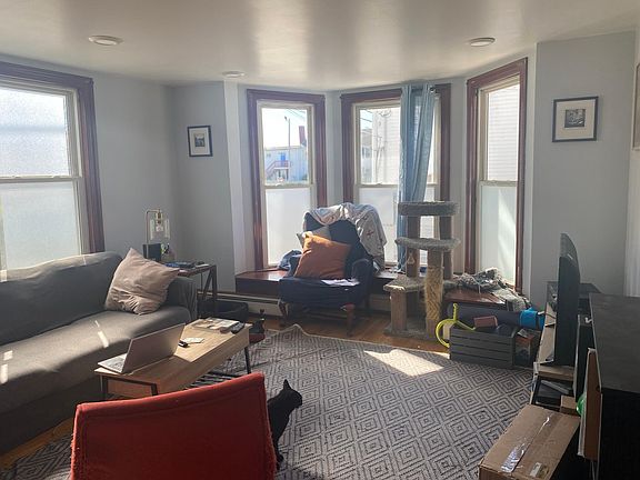 4th image of 76 Central St #1