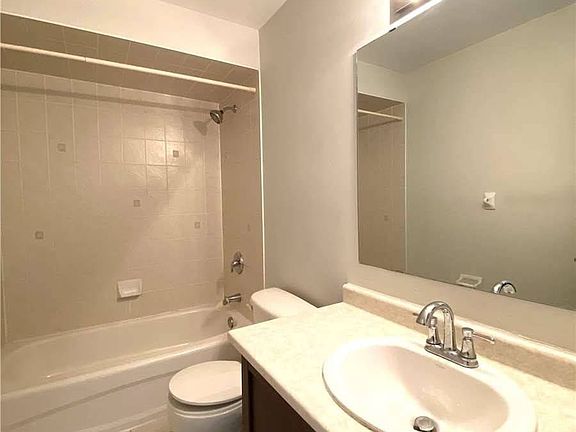 5th image of 88 Banbrooke Cres