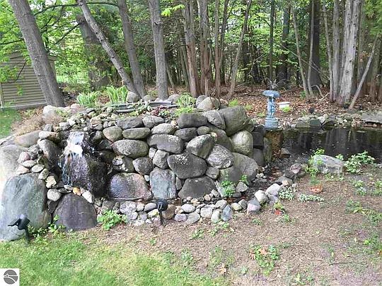 5th image of 450 Scott Ct