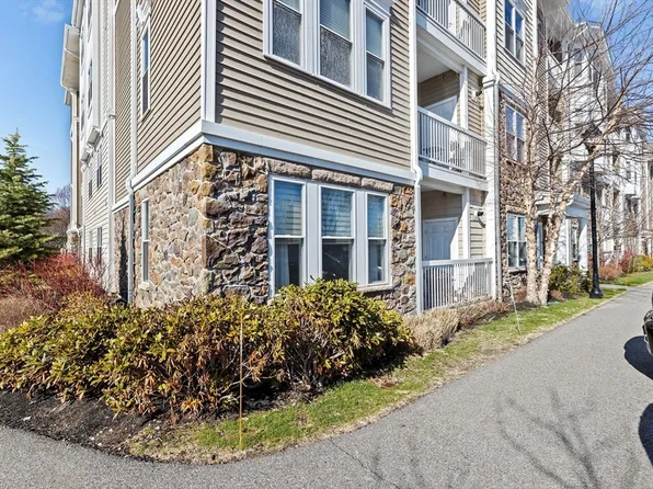 110 Trotter Rd #2101, Weymouth, MA 02190