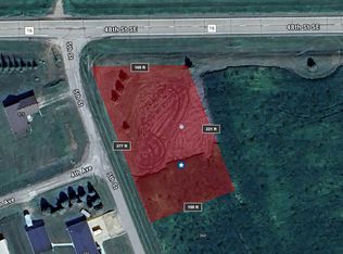 390 5th St, Davenport, ND 58021