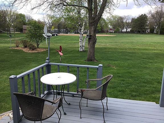 Deck overlooking great park!