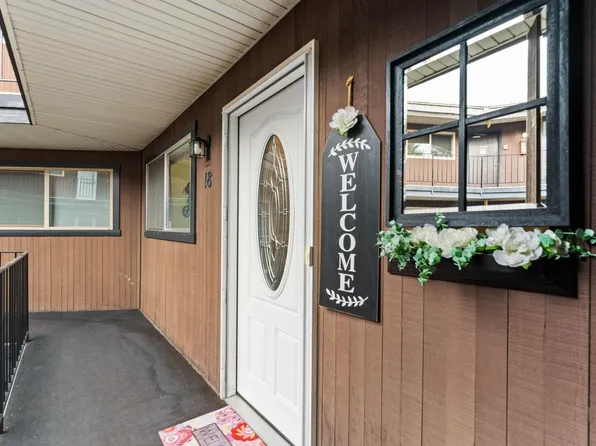 9020 N Country Homes Blvd APT 18, Spokane, WA 99218