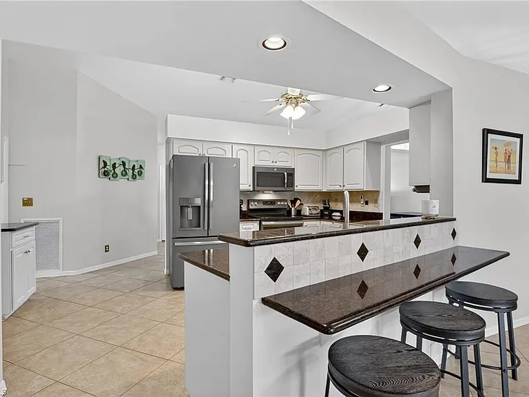 5060 Coldstream Ln — Photo 15