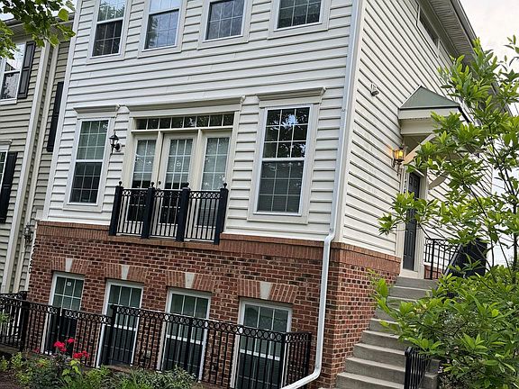 4th image of 17622 Phelps Hill Ln