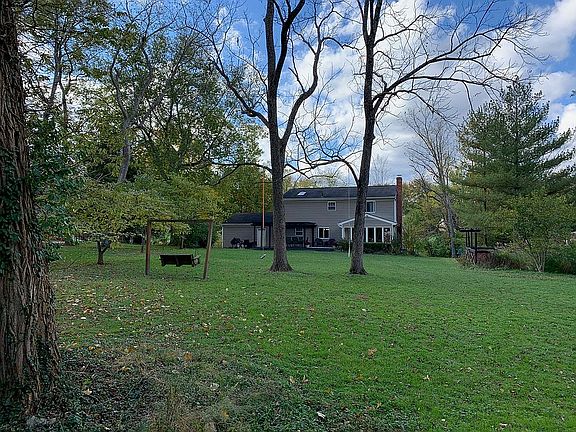 4th image of 5938 Woodspoint Dr