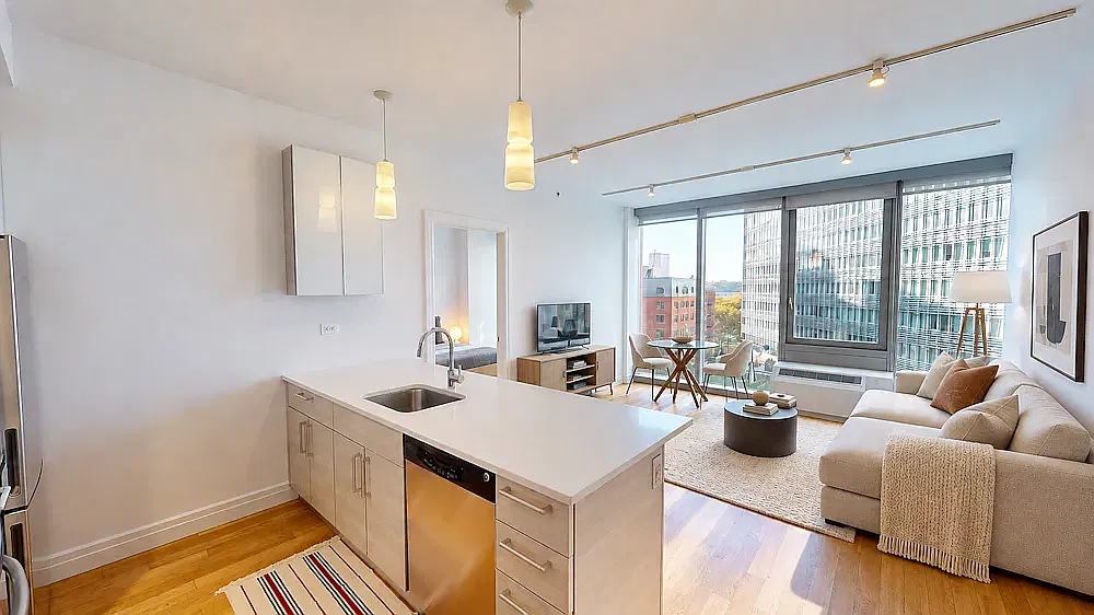 550 West 54th Street — Photo 1