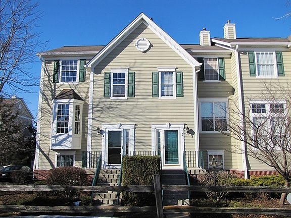 2nd image of 2436 Courtyard Cir Unit 4