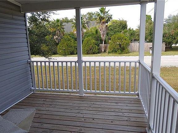 4th image of 1405 26th Ct SW