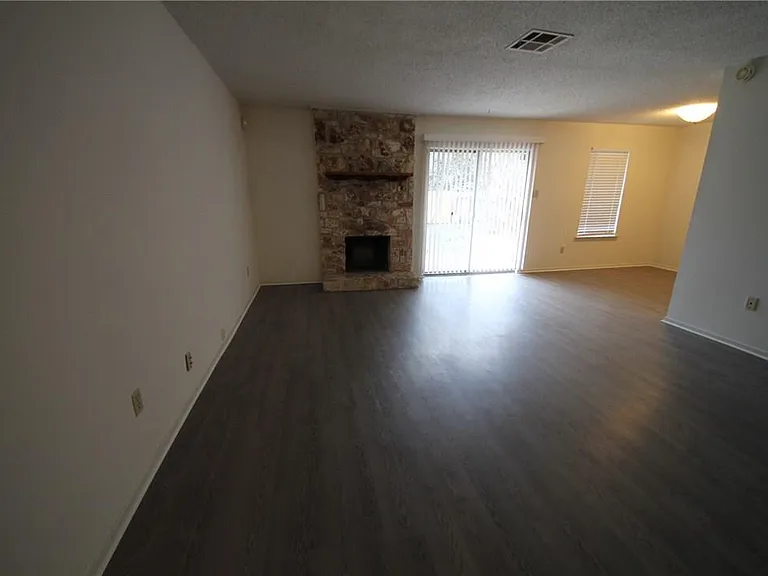 3206 Spaniel Dr — Photo 6