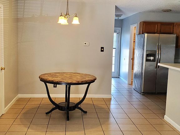 4th image of 455 Bramblewood Ln APT 8