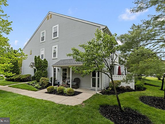 2nd image of 1806 Aberdeen Ln