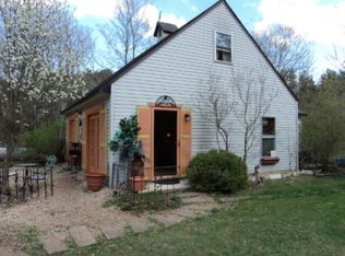 317 W River Rd, Muscoda, WI 53573