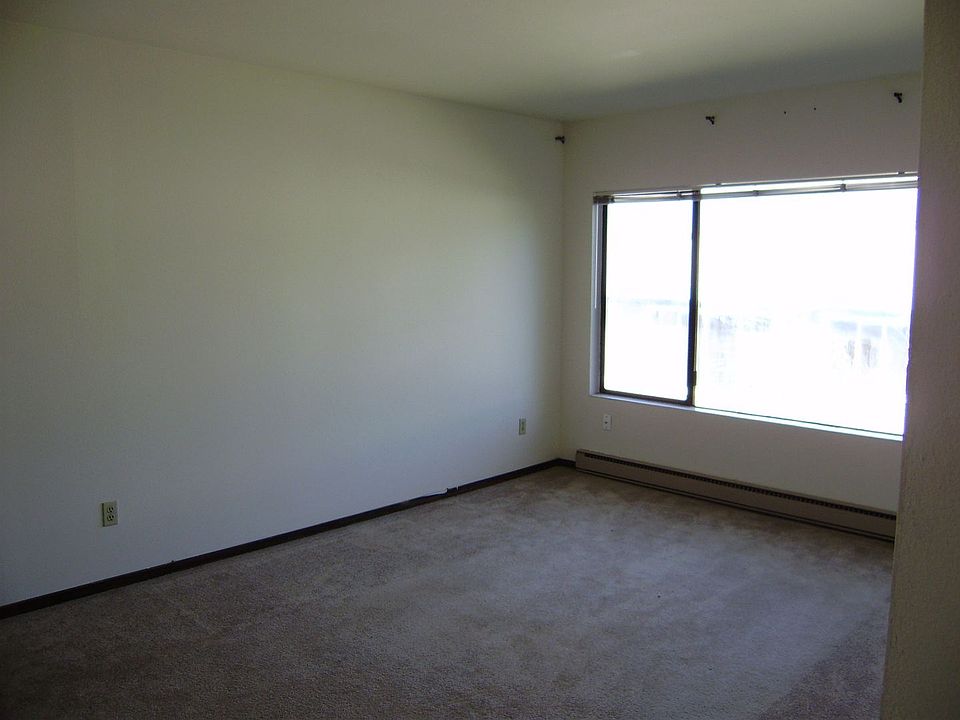 2nd image of 5027 15th Ave NE APT 304