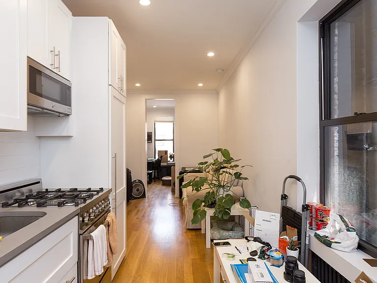 236 E 24th St #5A — Photo 2