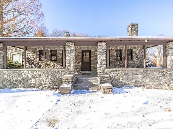 884 Grassy Hill Road, Orange, CT 06477