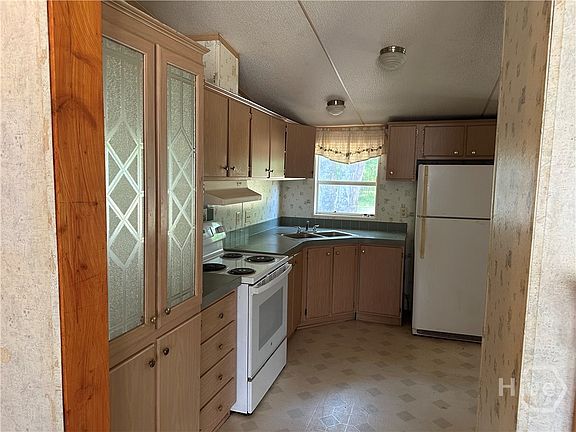 4th image of 136 Corral Road
