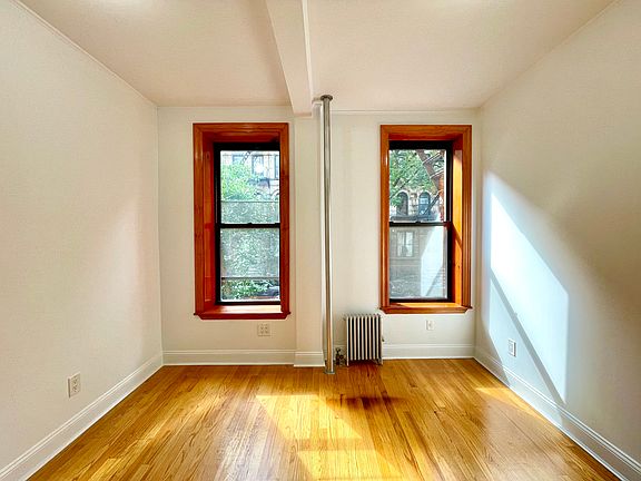 5th image of 53 E 7th St #C3