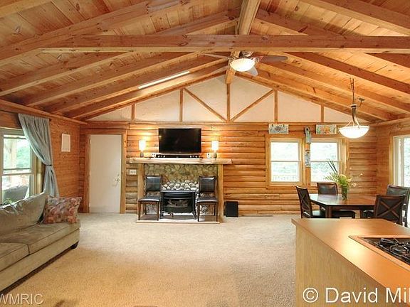 2nd image of 3319 Shadyside Dr NE