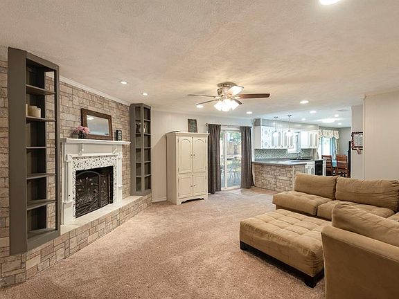 5th image of 1426 Cromwell Dr