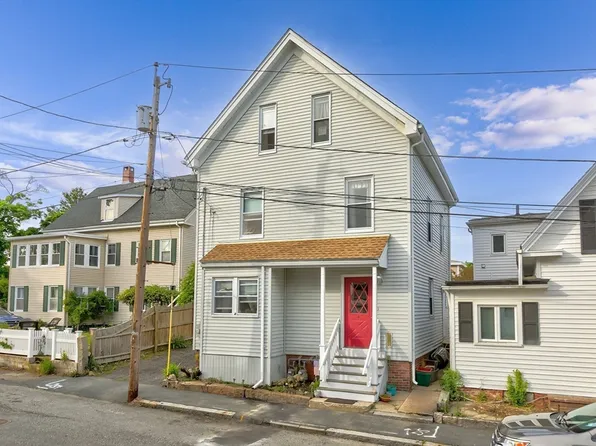 4 Myrtle Sq, Gloucester, MA 01930